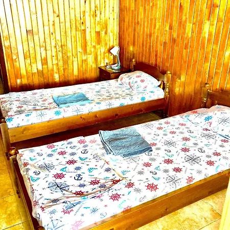 Holiday home дървени къщички - лион *