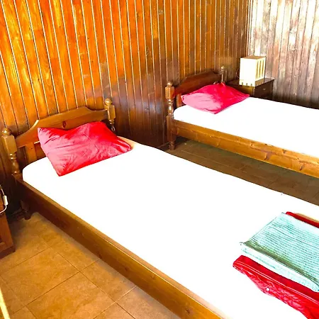 Holiday home дървени къщички - лион *